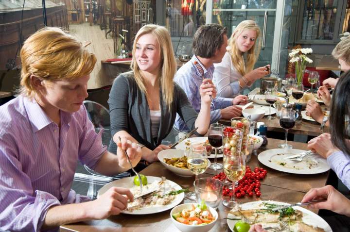 Salle repas groupe Étel